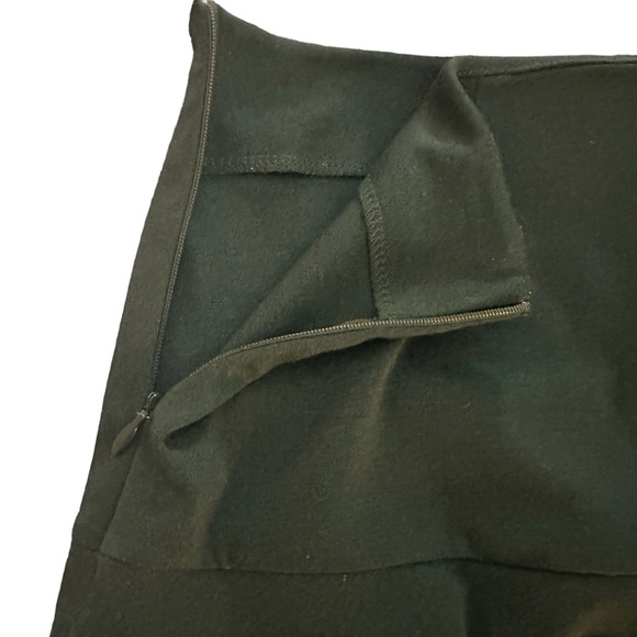 Hinge Dark Green Mini Flip Skirt, size M - Picture 3 of 5